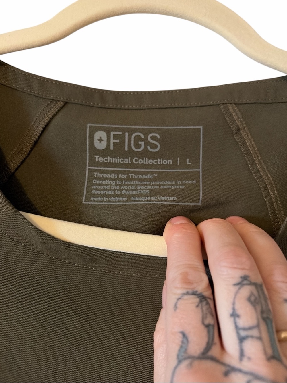 FIGS SPRUCE ORILLA SCRUB TOP LARGE - Picture 8 of 10